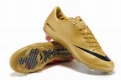 chaussure de foot a crampon